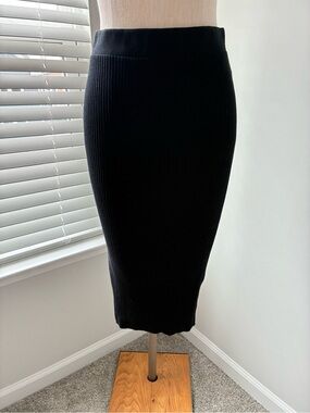 Zara Women's Black Ribbed Stretchy Midi Skirt